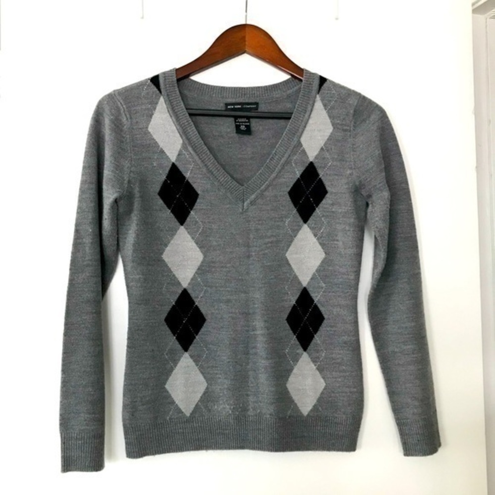 New York & Company argyle sweater gray black white size XS